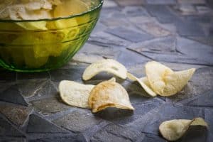 Chips à la poêle : une recette croustillante et rapide